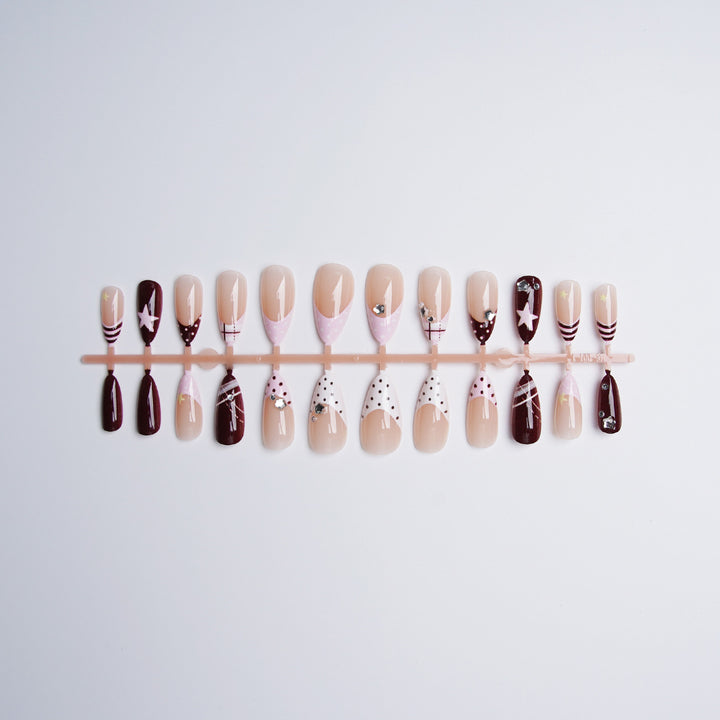 Elegant artificial nails with decorated designs Kalsten
