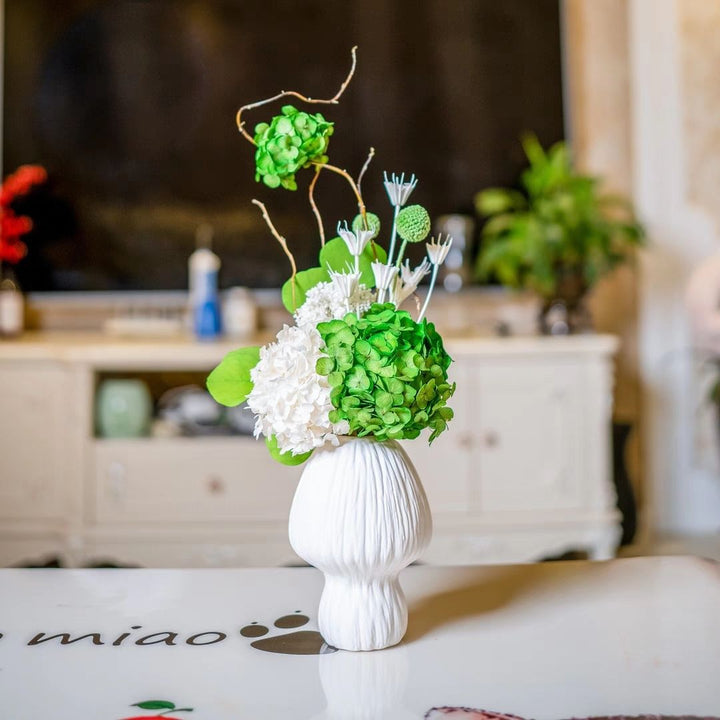 Elegant Floral Decor Arrangement for Stylish Spaces