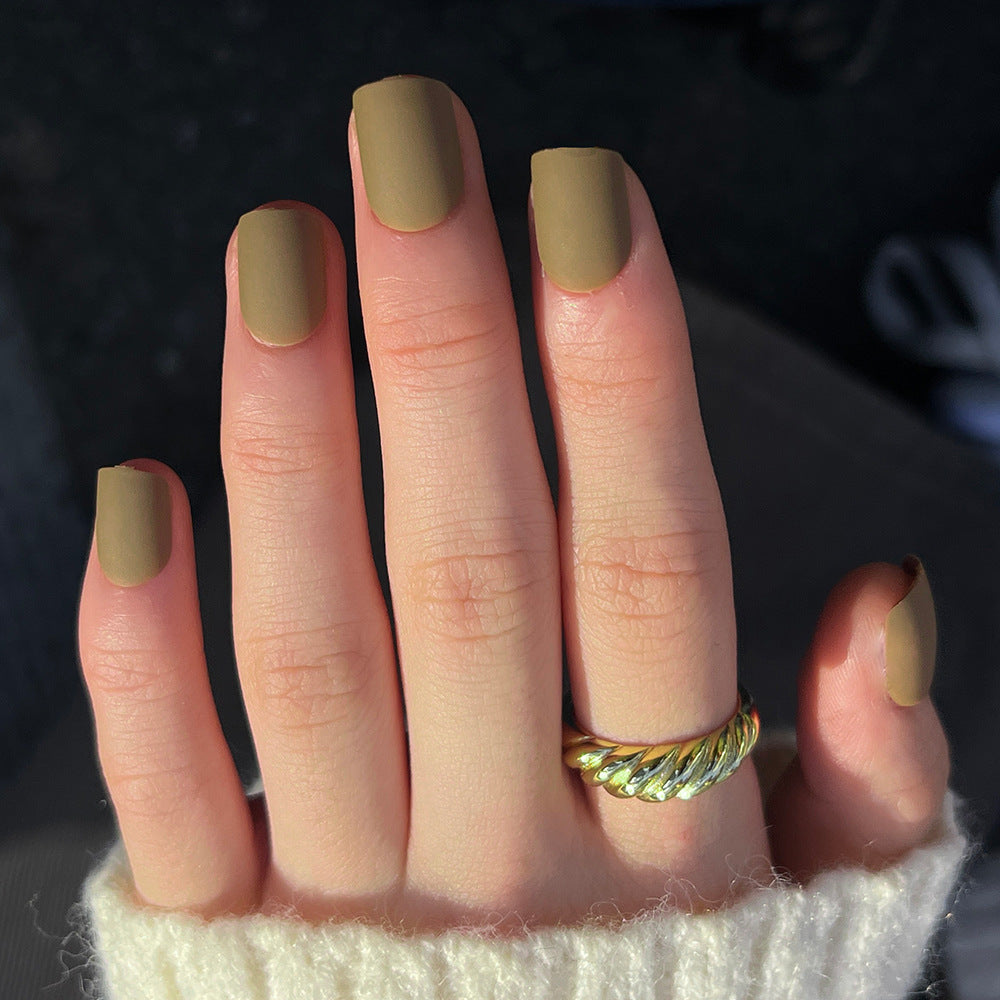 Artificial nail art with matte finish Kalsten