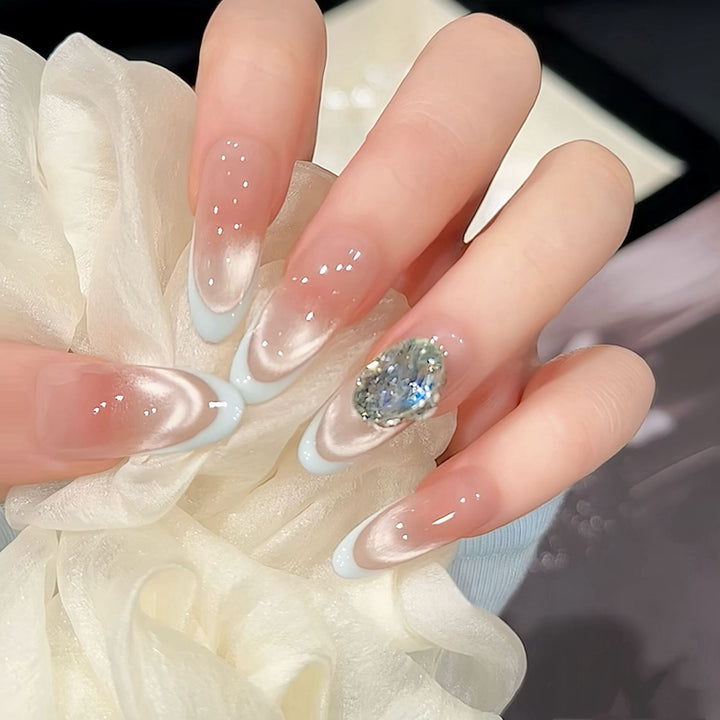 Artificial nails with glamorous accents Kalsten