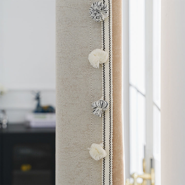 Decorative curtain trim with pompons Kalsten