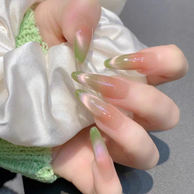 Artistic Press-On Nails with Ombre Finish and Elegant Design Kalsten