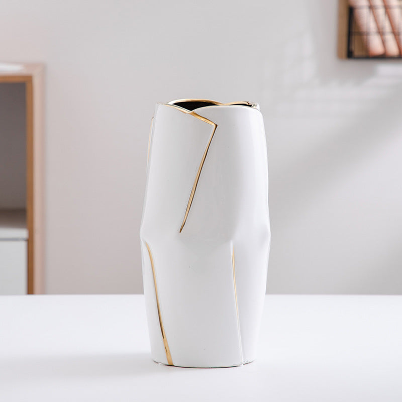 Decorative ceramic vase with golden accents Kalsten