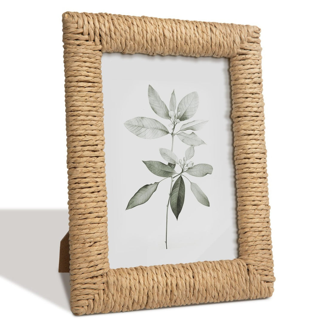 Artful picture frame made of woven natural material Kalsten