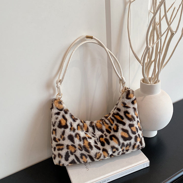WoLuxurious Faux Fur Hobo Bag Kalsten