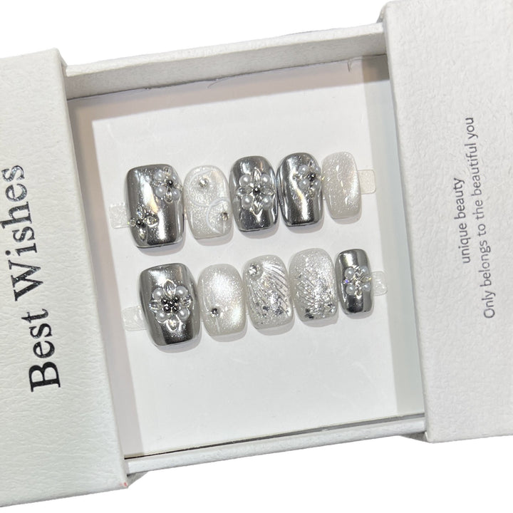 Decorative Silver Press-On Nail Set Kalsten