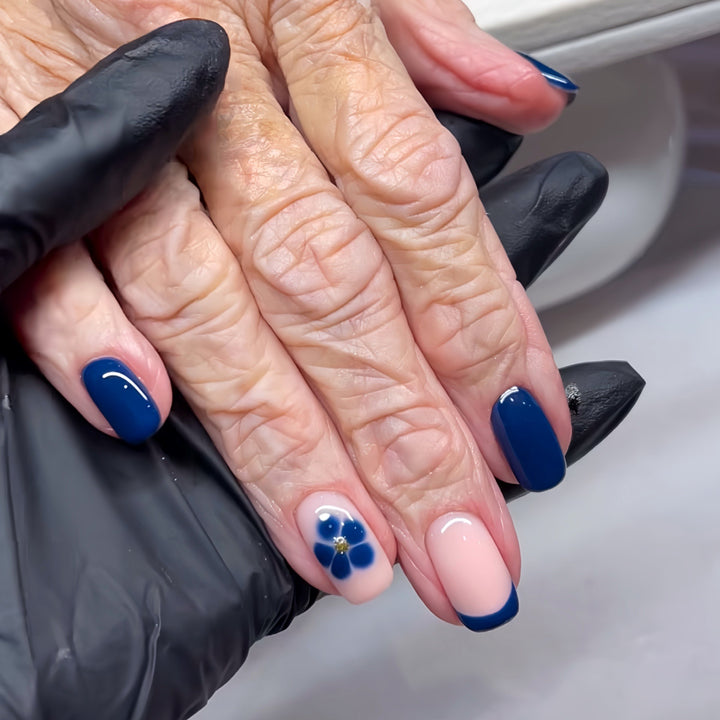 Floral Accent Press-On Nail Art Kalsten