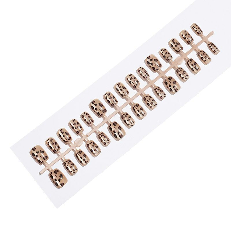Artificial Nail Tips in Modern Leopard Design Kalsten