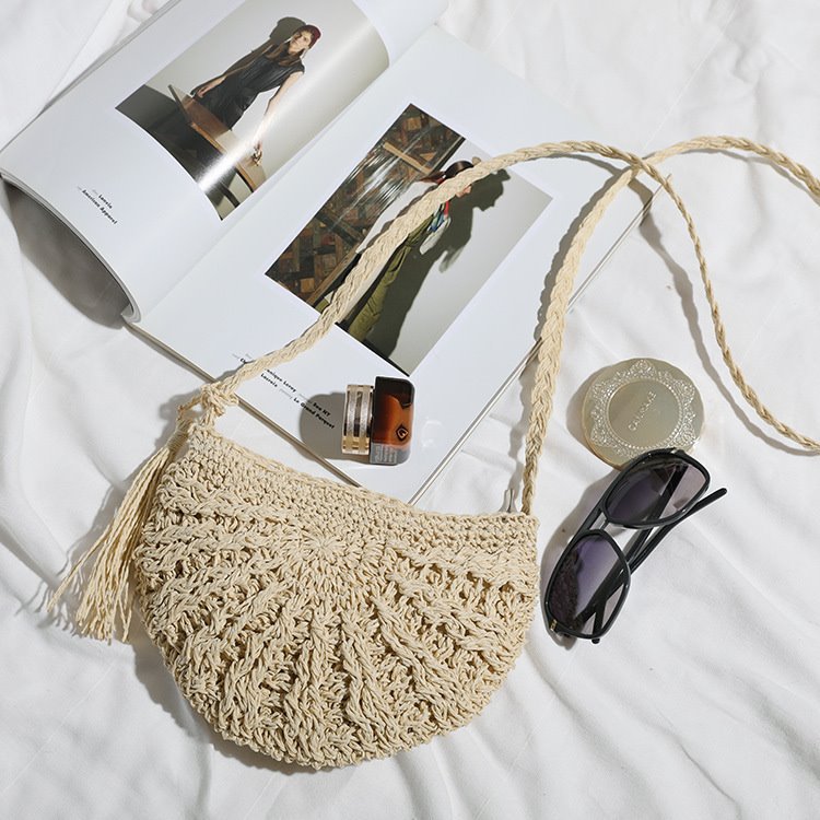 Hand-knotted sling bag with tassels Kalsten