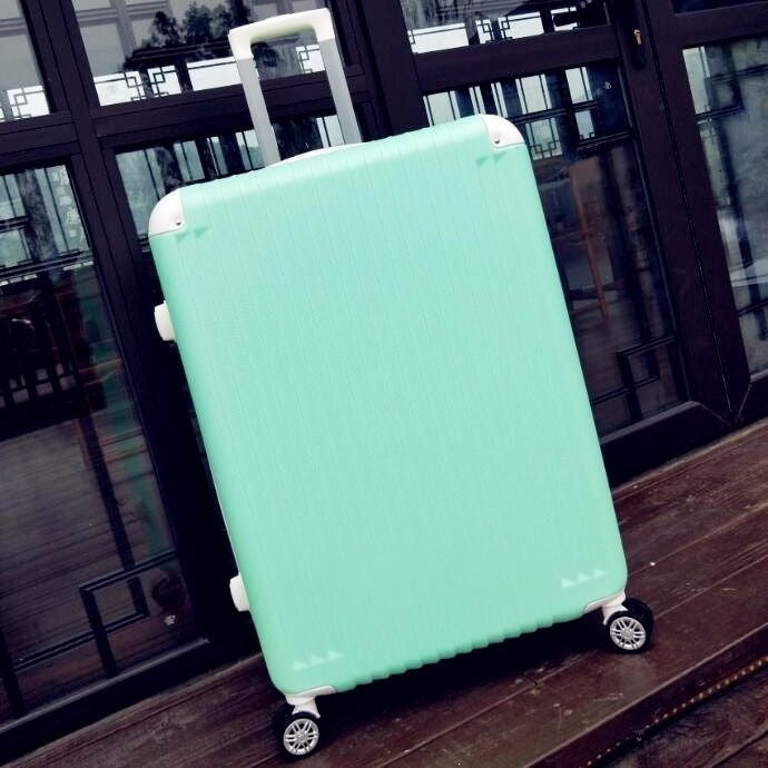 Hard-shell suitcase with quiet 360-degree wheels Kalsten