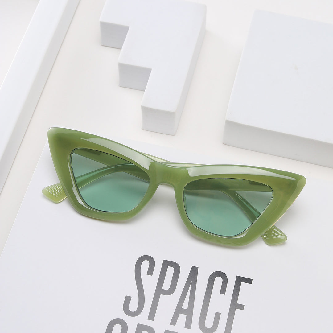 Ladies Cat-Eye Sunglasses with modern and elegant design Kalsten