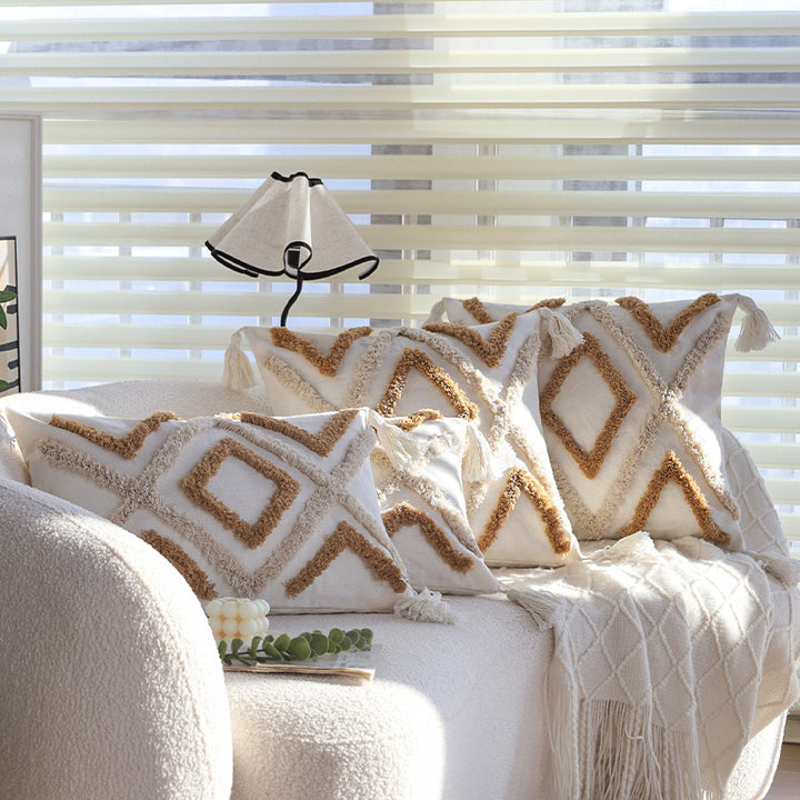 Square cushion cover made of cotton-linen with raised diamond tufting and corner tassels Kalsten