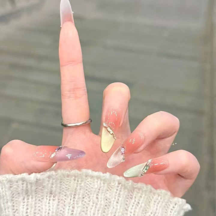 Glamorous Press-On Nail Set Kalsten