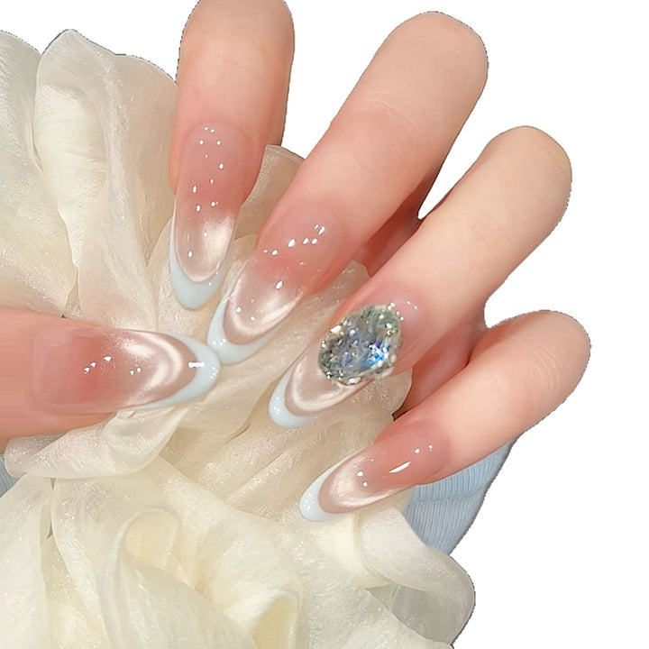 Artificial nails with glamorous accents Kalsten