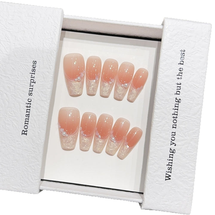 Artificial Nails in Romantic Ombre Design Kalsten
