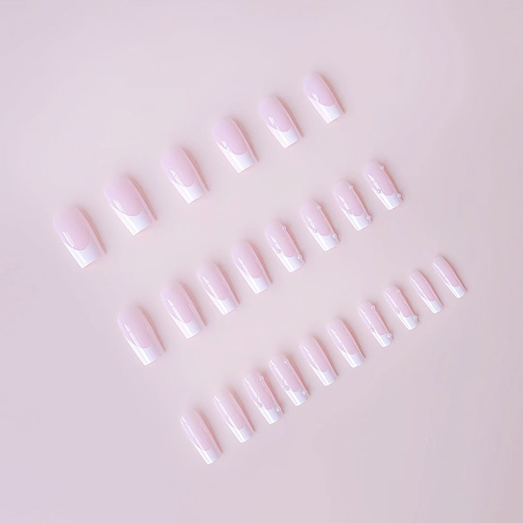 Artificial nail tips with elegant pearl accents Kalsten