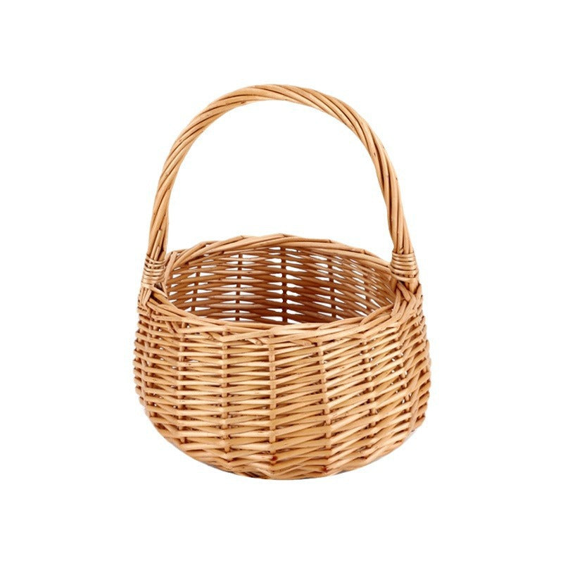 Handcrafted basket made of natural wicker Kalsten