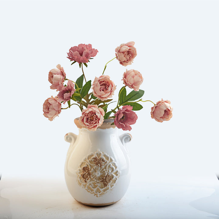Elegant ceramic vase with decorative pattern Kalsten