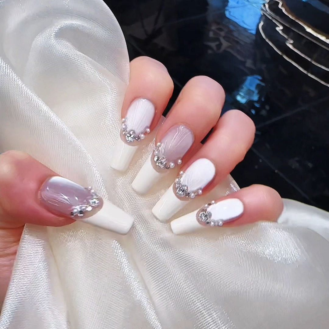 Elegant Nail Art Kalsten