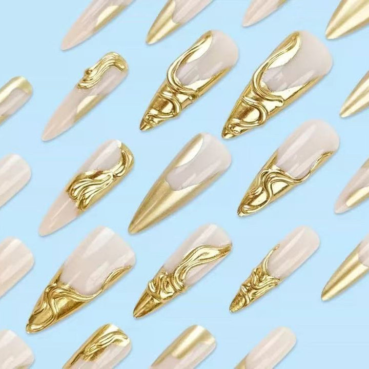 Artificial nails with golden, curved accents Kalsten