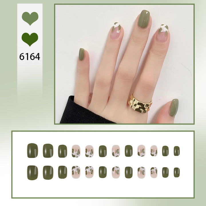 Minimalist Press-On Nail Art