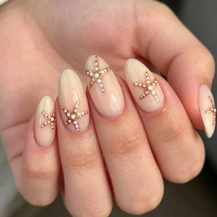 Elegant Starfish-Embellished Nail Art Kalsten