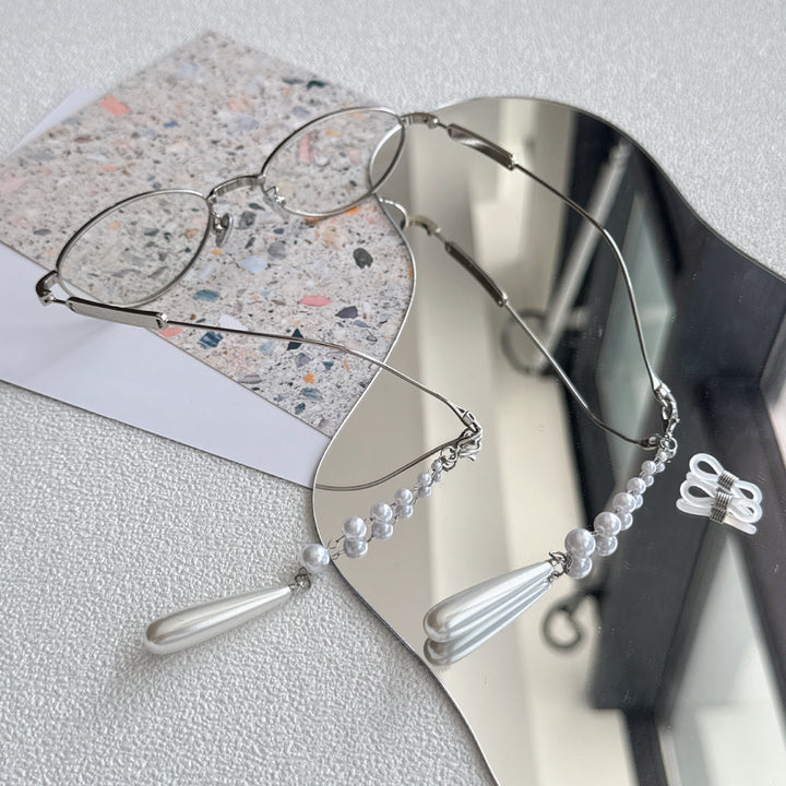 Elegant Pearl-Accented Eyewear Chain Kalsten