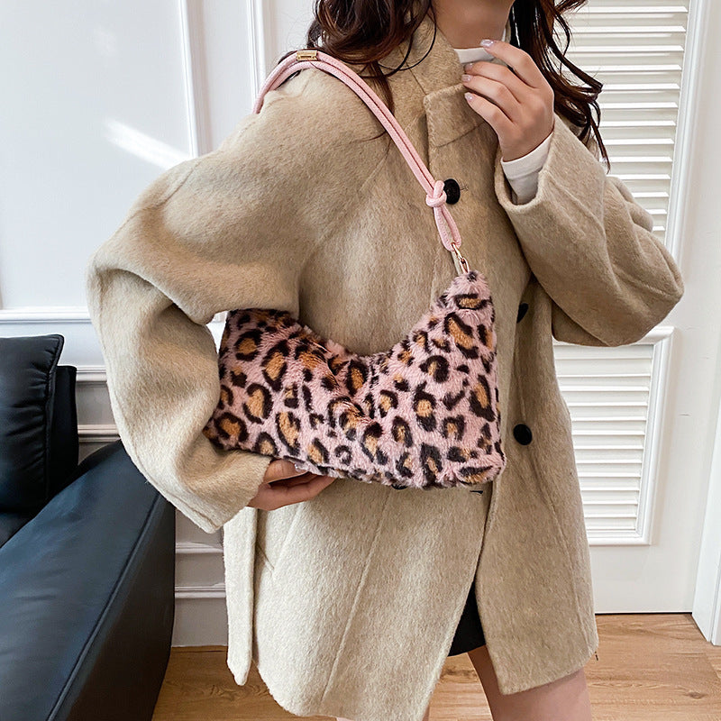 Chic Faux Fur Crossbody Bag Kalsten