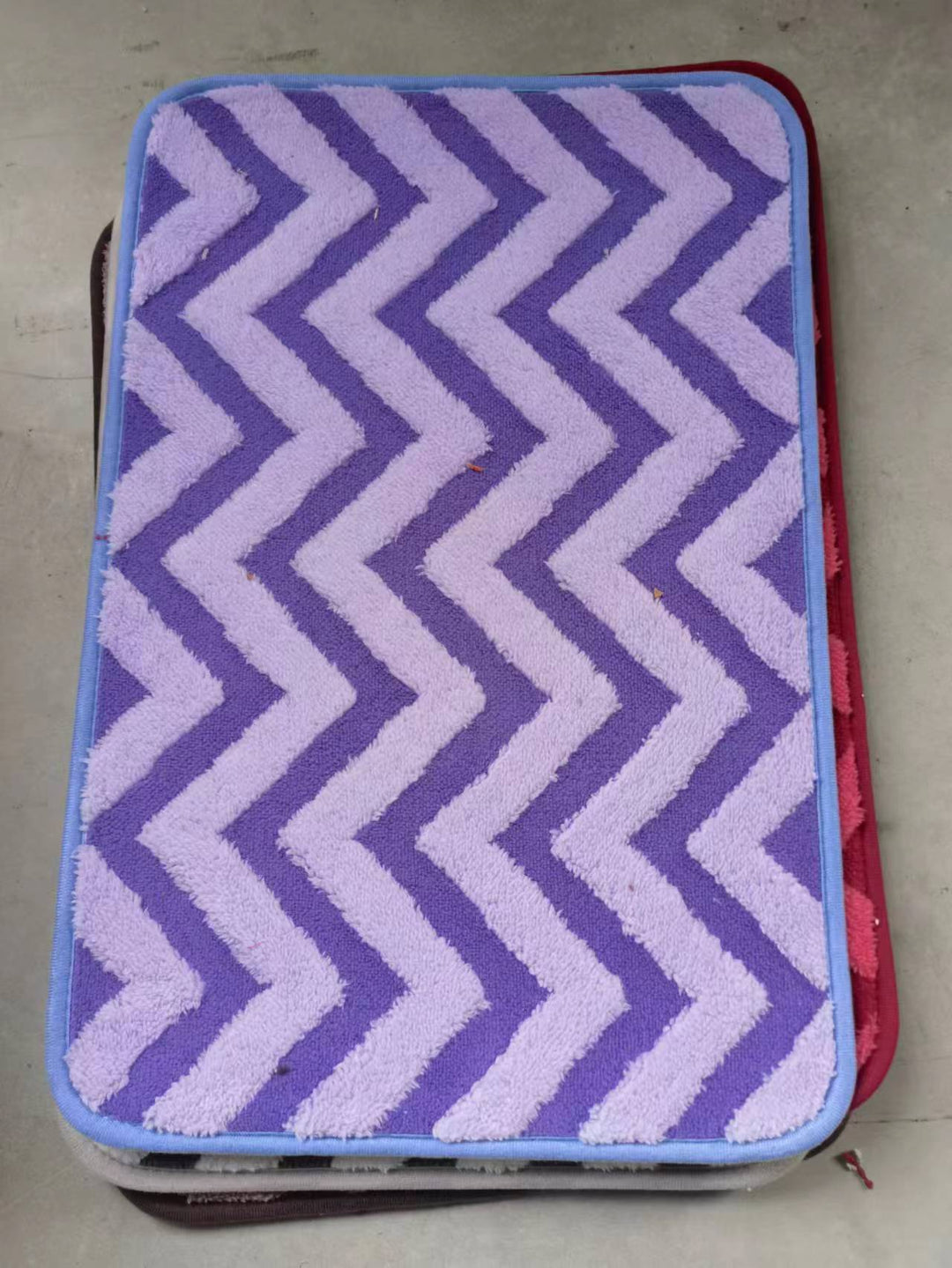Chevron Pattern Anti-Slip Bath Mat Kalsten