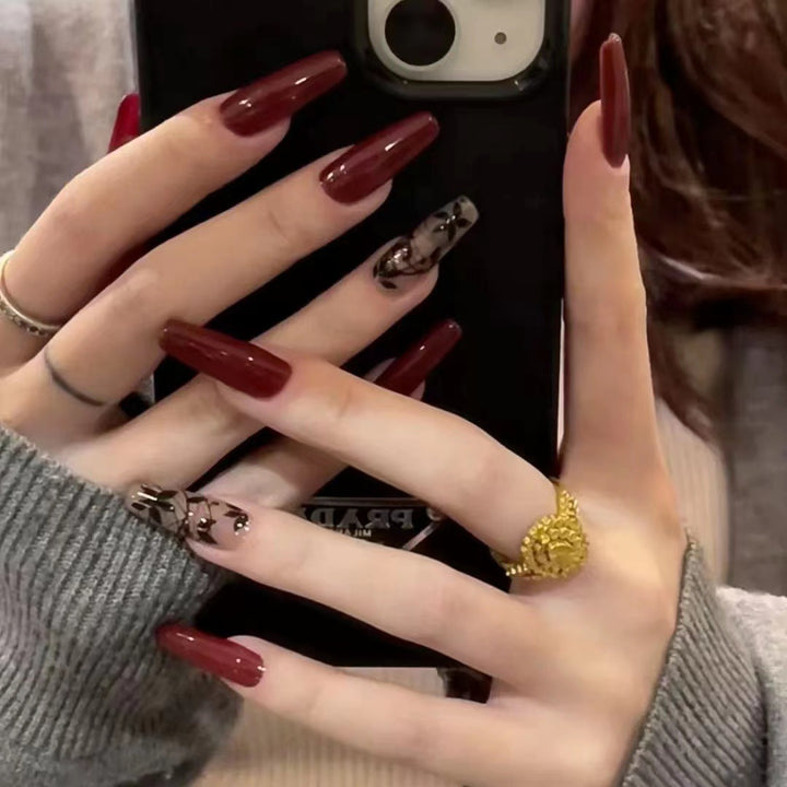 Artificial nails with elegant black and white patterns Kalsten