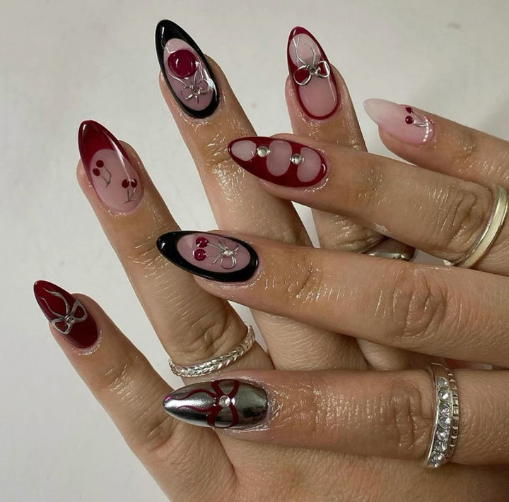Elegant artificial nails with floral accents Kalsten