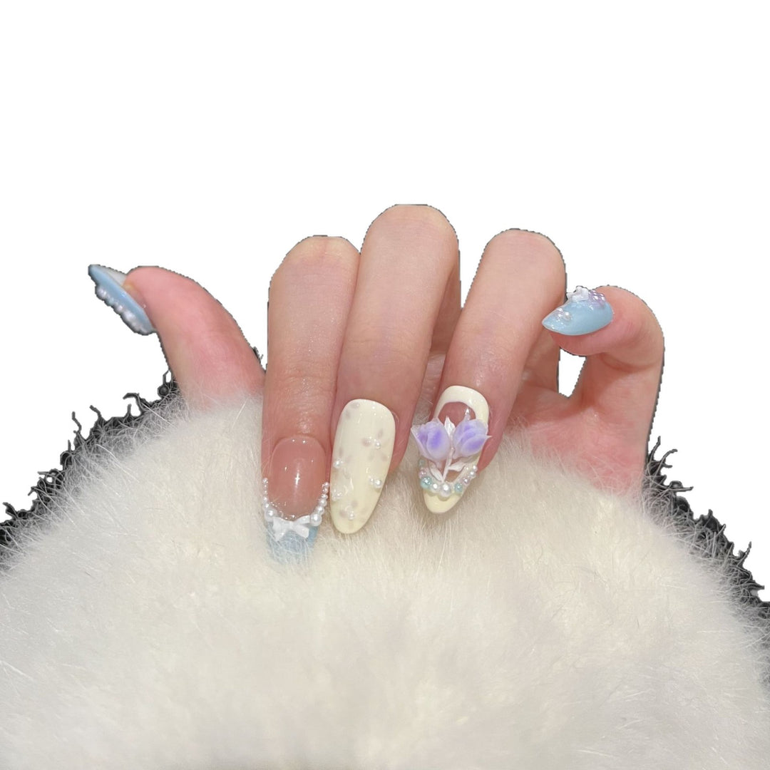 Artistic Floral-Accent Press-On Nails Kalsten