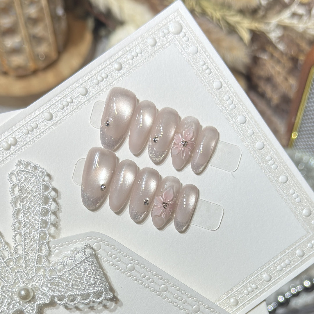 Elegant Floral Accented Press-On Nails Kalsten