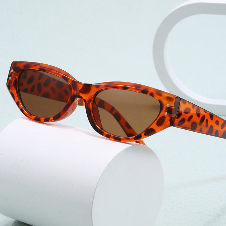 Women's fashionable sunglasses in trendy Cat-Eye style Kalsten