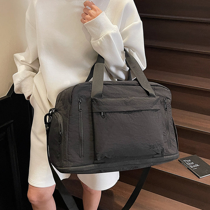 Versatile Multi-Compartment Duffle Bag