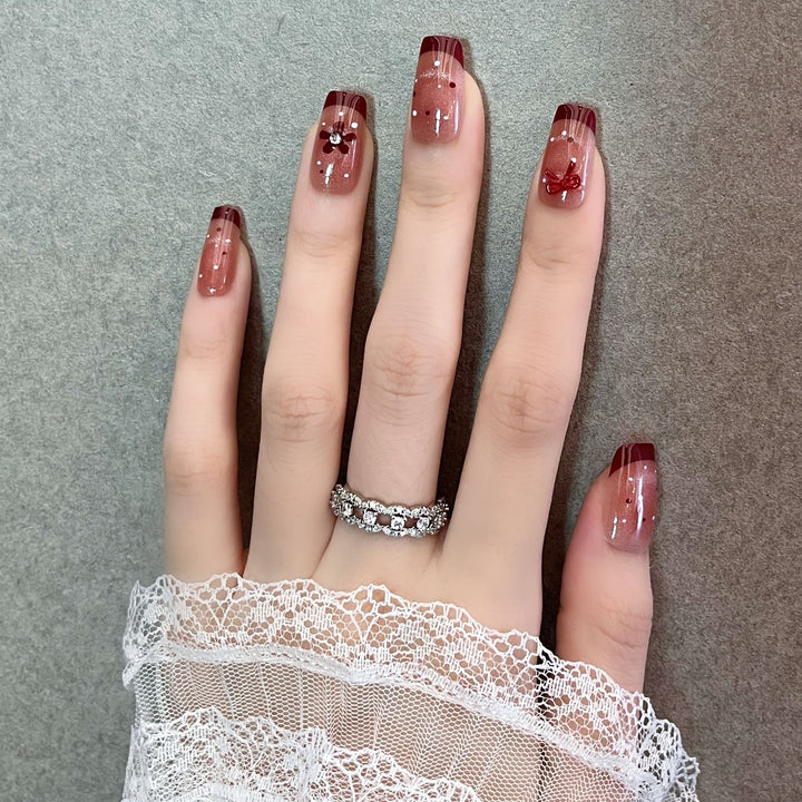 Glamorous Heart-Themed Press-On Nail Set Kalsten