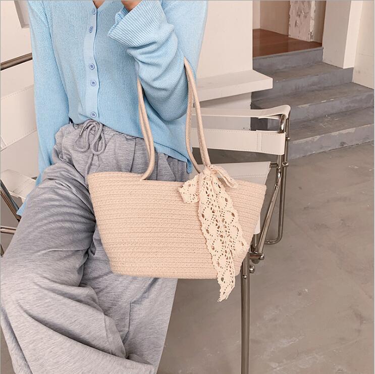 Handcrafted straw bag with lace accent Kalsten