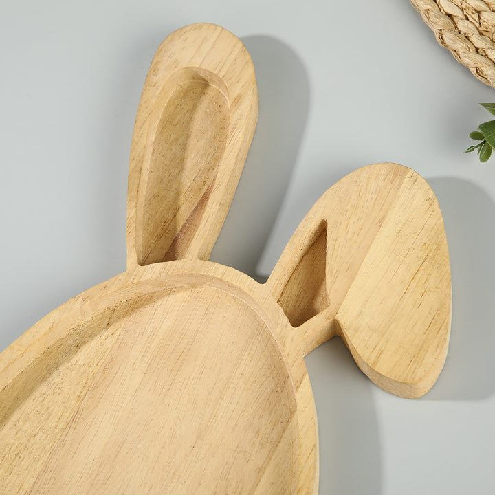 Christmas tree-shaped serving board made of solid wood with carved groove