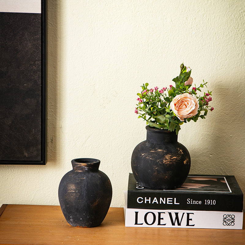 Handcrafted ceramic vase Kalsten