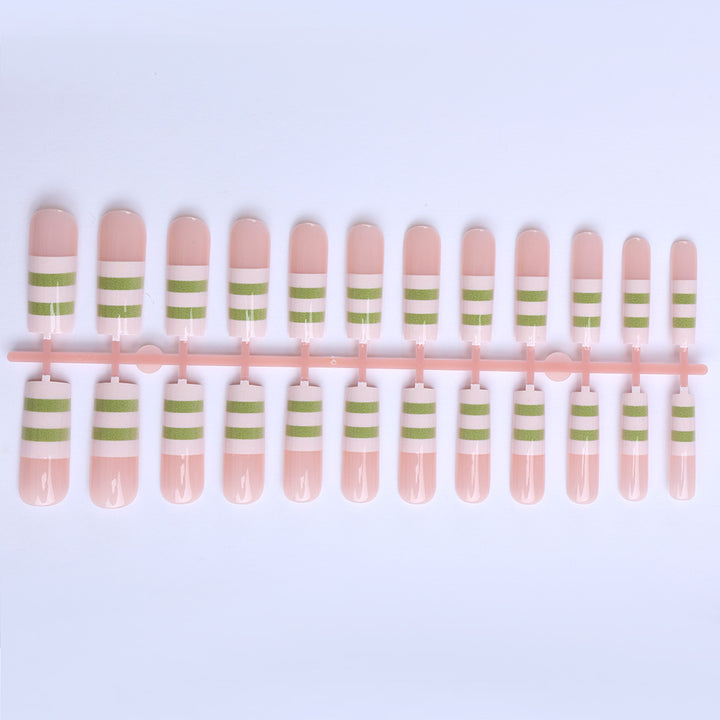 Fashionable artificial nails with contemporary stripe pattern Kalsten
