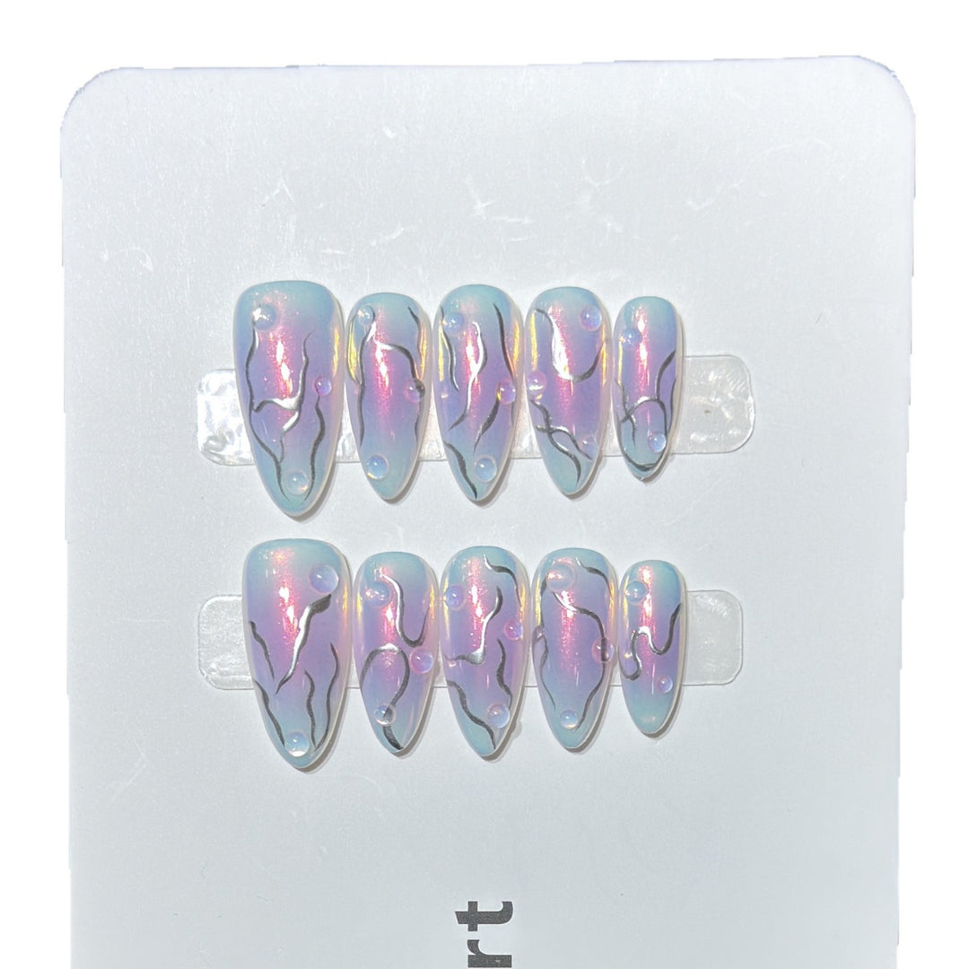 Iridescent Press-On Nail Set Kalsten