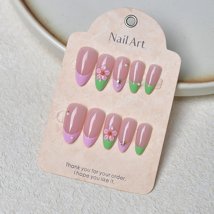 Elegant Floral Accented Press-On Nail Set Kalsten