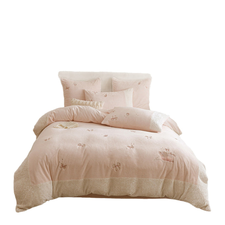 Cozy bedding set with embroidered butterflies and teddy fleece trim Kalsten