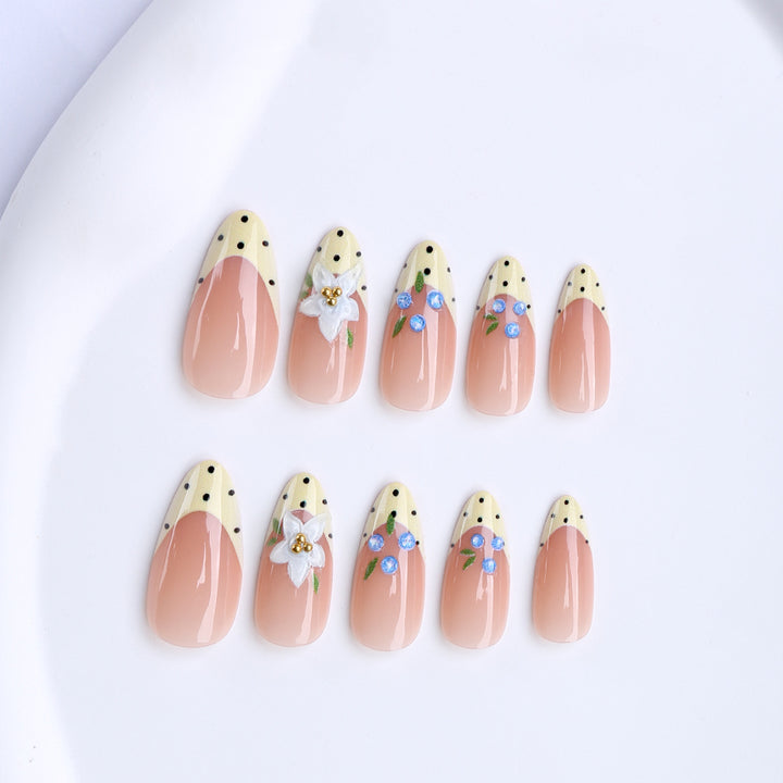 Artificial nails with elegant floral pattern Kalsten