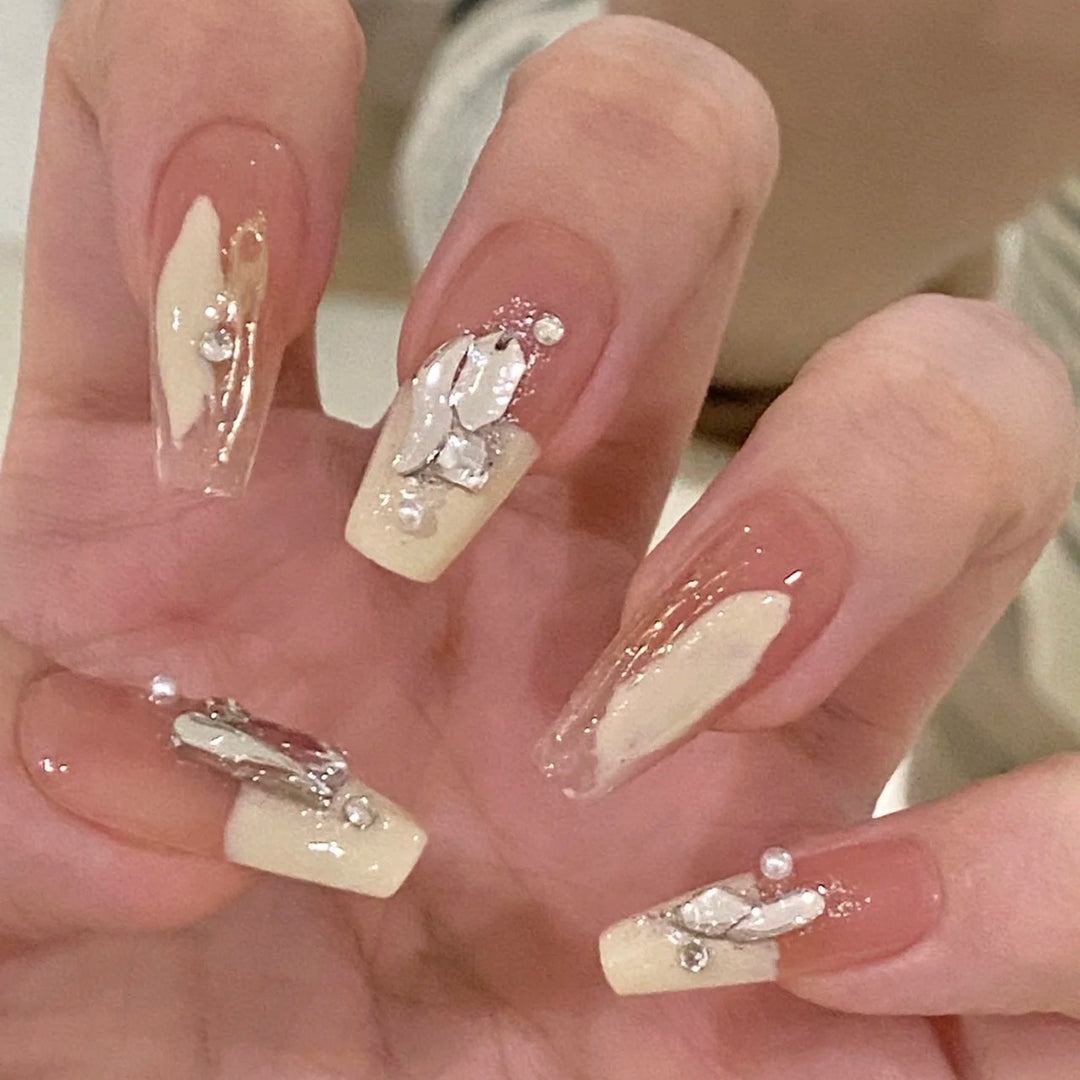 Artificial nails with elegant heart design Kalsten