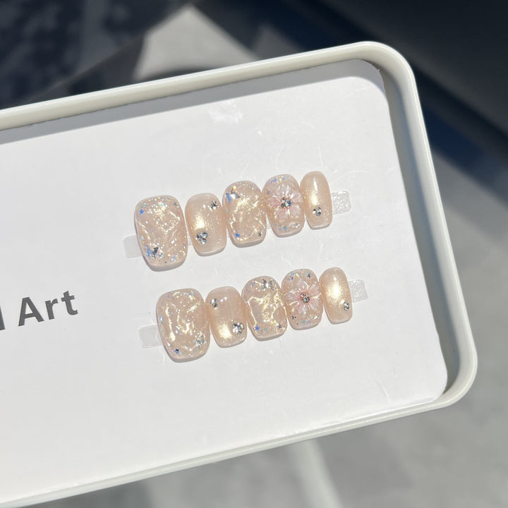 Decorative Floral Press-On Nail Set with Shimmering Accents Kalsten