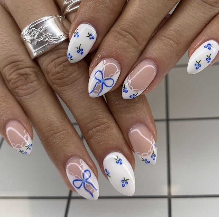 Artificial nails with modern night motif Kalsten