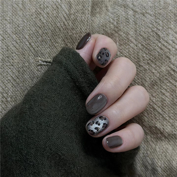 Artificial Nails in Elegant Animal Print Design Kalsten