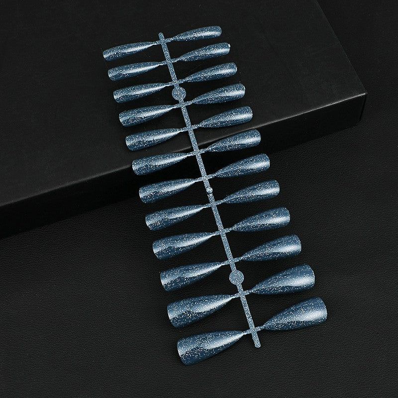 Glittering artificial nails in elegant design Kalsten