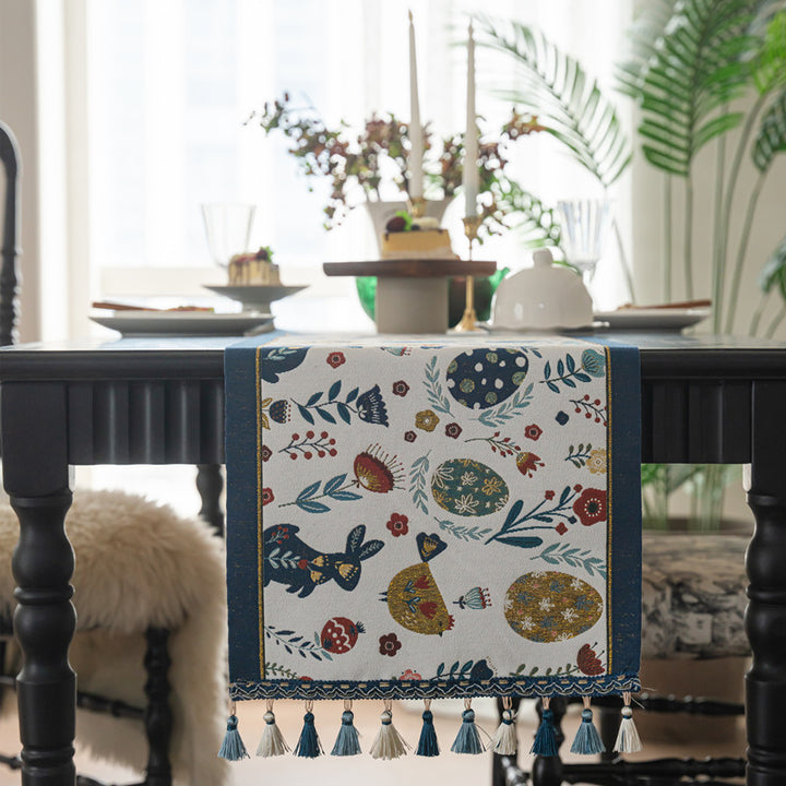 Embroidered Floral Patterned Table Runner